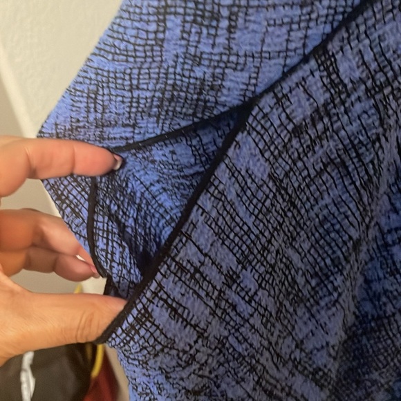 Lagenlook, artsy, asymmetrical tunic. Blue black pattern cowl neck sleeveless. - Picture 3 of 12